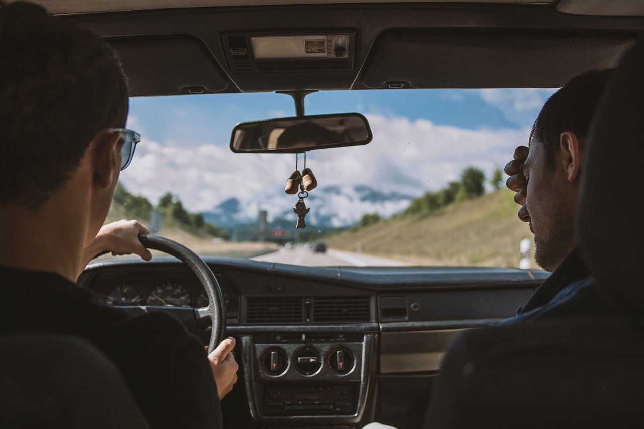 Drive Safely, Stay Cool: Your Ultimate Guide to Hot Summer Driving Safety