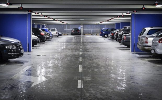 Essential Parking Lot Tips for New Drivers
